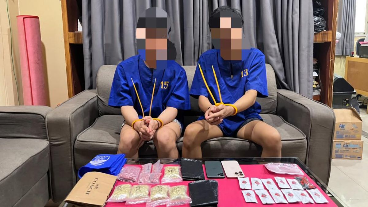 Polisi Ciduk 2 Pengedar di Dumai, Sita 1.365 Pil Ekstasi-12 Catridge Narkoba