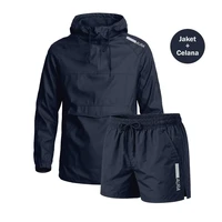 Mau Punya Baju All In One? Ini Stelan Olahraga Pria dari Gym sampai Nongkrong 