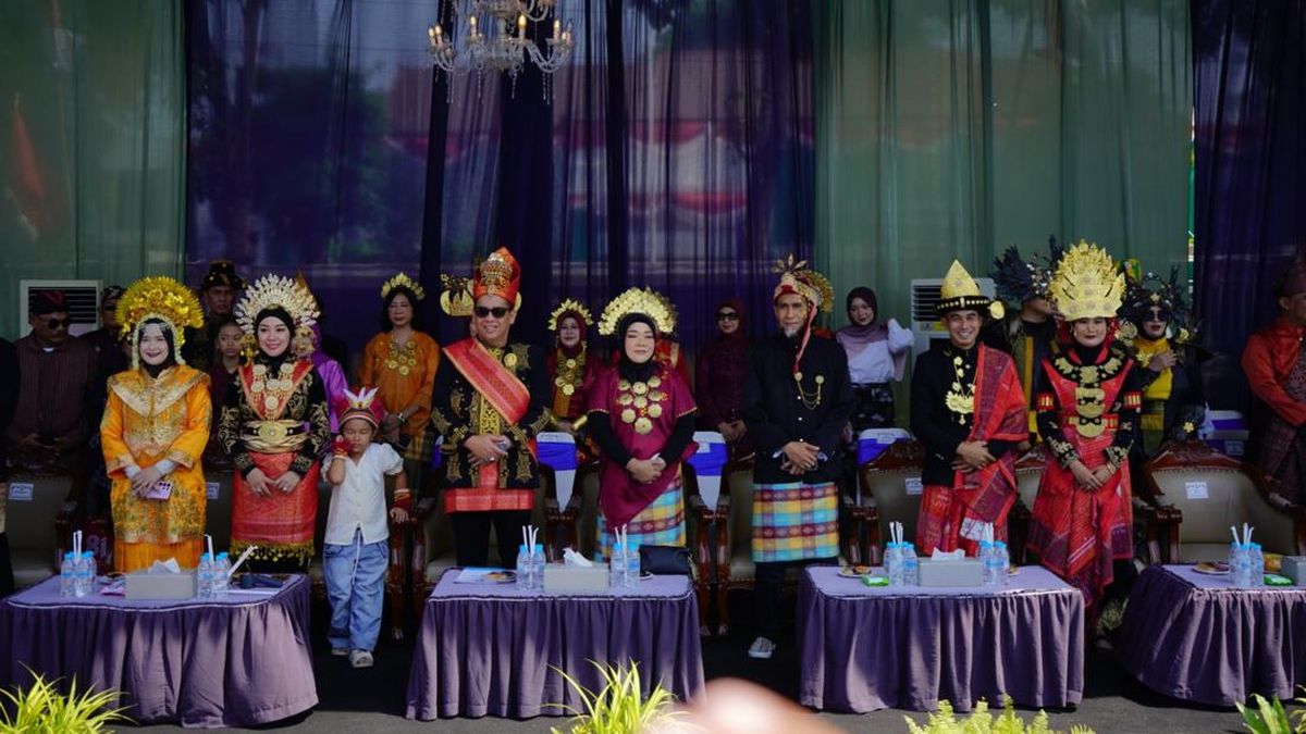 Meriahnya Pawai Budaya Hari Jadi ke-667 Kota Probolinggo