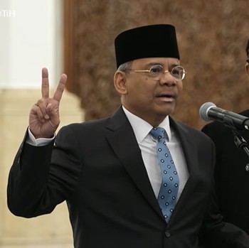 Suahasil Nazara dilantik sebagai Menteri Keuangam Masa Jabatan Periode Tahun 2024-2029, di Istana Negara, Jakarta, Senin (14/9/2026). (Tangkapan Layar Youtube/Sekretariat Presiden)