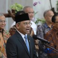 Suahasil Nazara memberikan keterangan pers kepada media di Gedung Djuanda Kementerian Keuangan, Jakarta, Senin, (14/9/2026). (CNBC Indonesia/Muhammad Sabki)