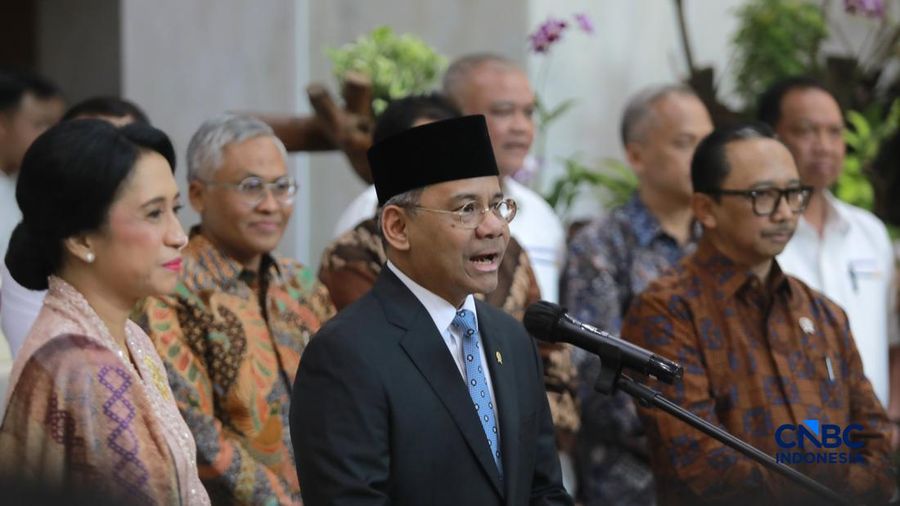Suahasil Nazara memberikan keterangan pers kepada media di Gedung Djuanda Kementerian Keuangan, Jakarta, Senin, (14/9/2026).