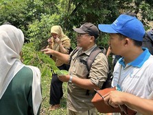 Surveyor Pemetaan Ahli Madya Badan Geologi Kementerian ESDM, Athanasius Cipta. (Instagram/badan_geologi). (Dok. Penulis)
