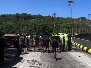 Tabrakan Beruntun Libatkan 4 Kendaraan di Poros Maros-Bone, 4 Orang Luka