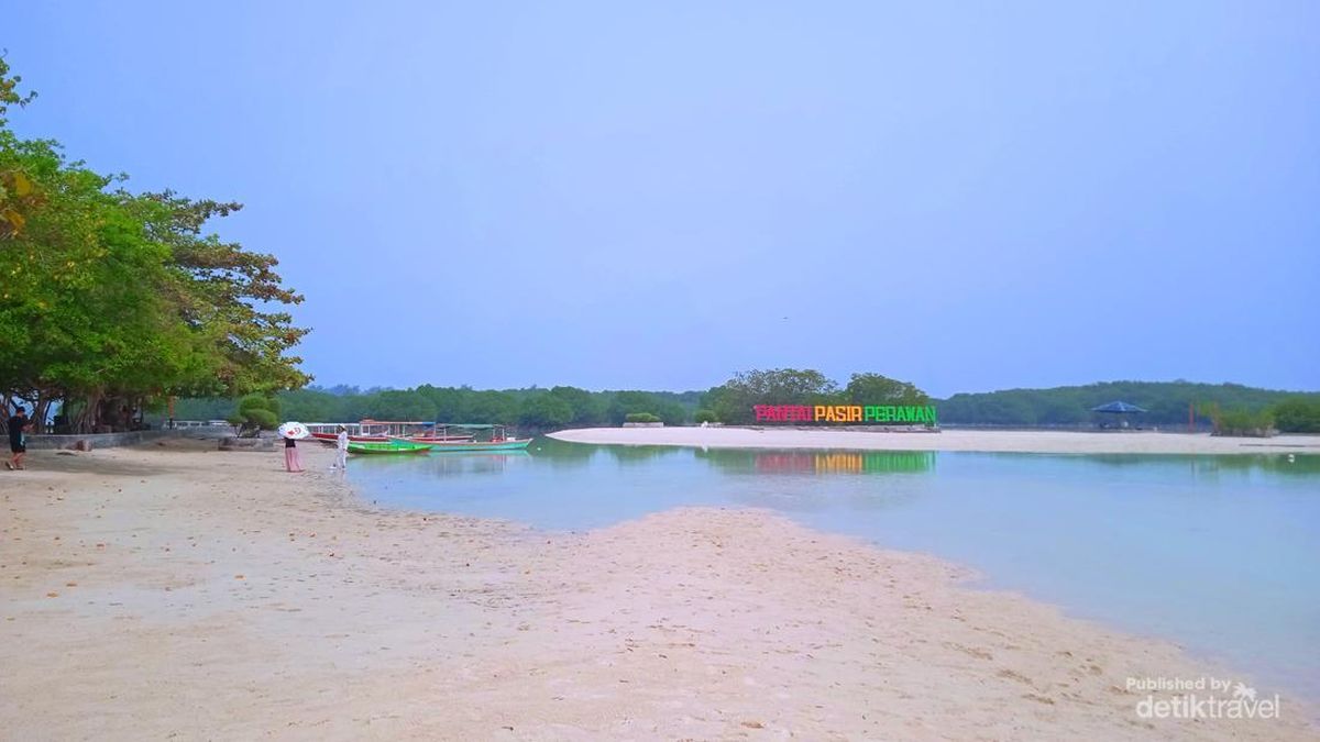 8 Aktivitas Seru di Pantai Pasir Perawan, Pulau Pari