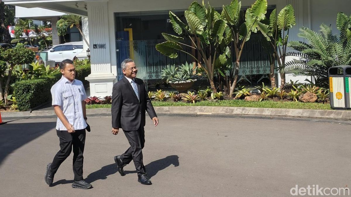 Berjas Lengkap, Suahasil Nazara Merapat ke Istana