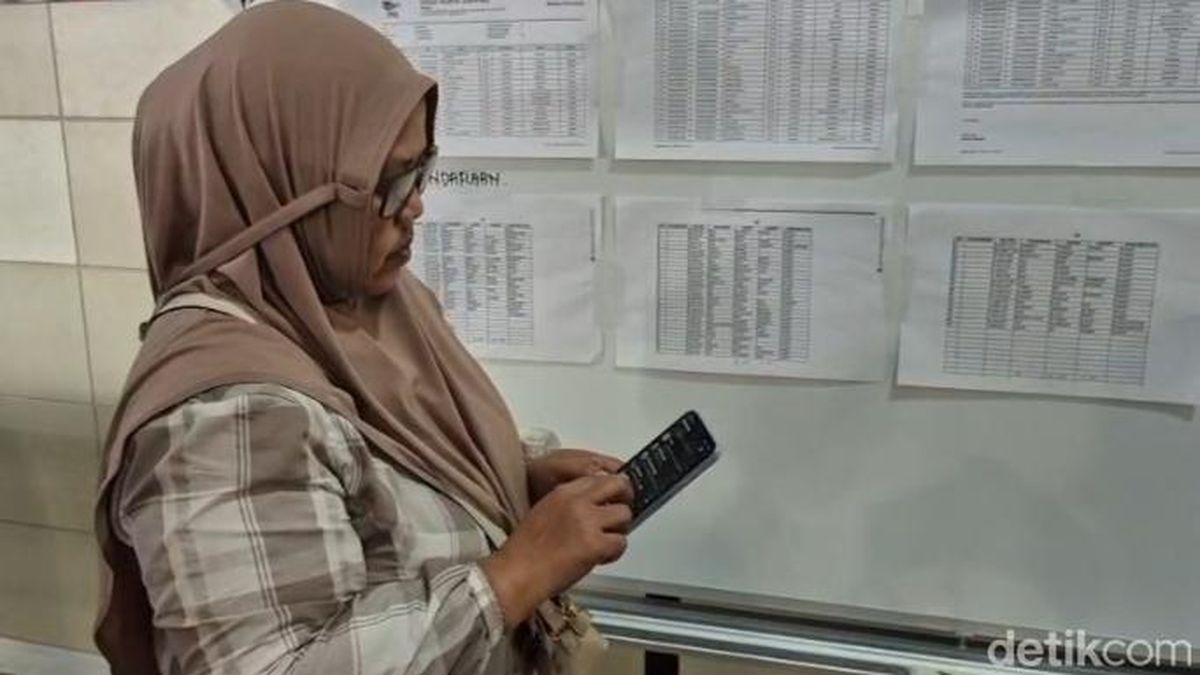 Istri Korban KM Virgo Sebut Suaminya Pegang Tiket Tapi Tak Masuk Manifes