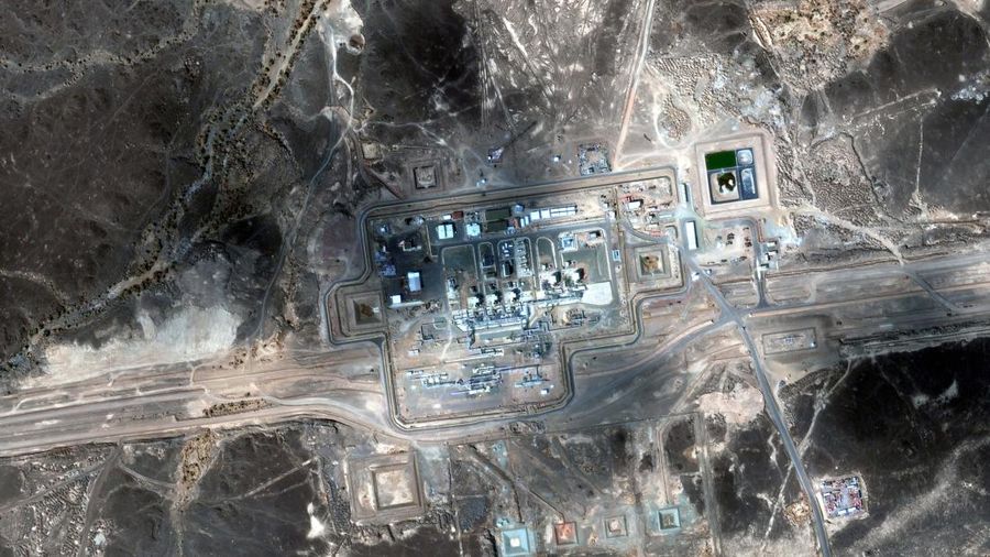 Citra satelit memperlihatkan jalur pipa Timur-Barat Arab Saudi yang membentang melintasi Semenanjung Arab, setelah serangan yang hancur, Jumat (11/9/2026). (Vantor/Handout via REUTERS)
