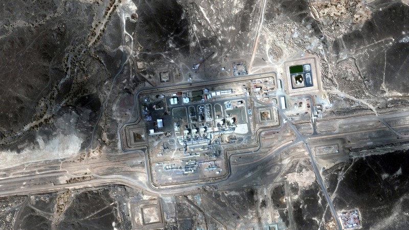 Citra satelit memperlihatkan jalur pipa Timur-Barat Arab Saudi yang membentang melintasi Semenanjung Arab, setelah serangan yang hancur, Jumat (11/9/2026). (Vantor/Handout via REUTERS)