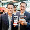 Direktur Marketing Telkomsel, Lionel Chng dan Direktur MAP, Handaka Santosa. (Istimewa)