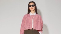 Sering Risih dengan Lengan Panjang? Pilih Kemeja Salur Ini 