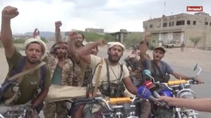 Milisi Houthi di Yaman merebut kota pelabuhan Mokha pada hari Kamis (10/09), memicu kekhawatiran bahwa negara itu dapat kembali mengalami perang saudara, Jumat (11/9/2026). (via REUTERS/AL-MASIRAH TV)