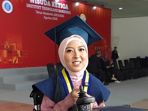 Kisah Natasha, Mahasiswa Disabilitas yang Lulus S1 Teknik Sipil ITB