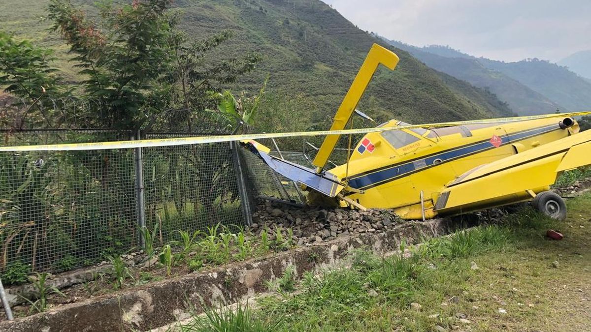 Pesawat Tergelincir di Bandara Puncak Jaya Akibat Angin Kencang