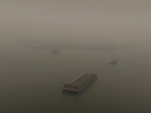 Kabut Asap Selimuti Palembang, KSOP Imbau Kapal dan Nelayan Tak Berlayar