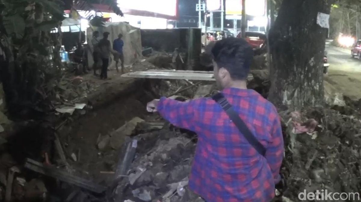 3 Pekerja Telekomunikasi di Gowa Tertimpa Tembok, 1 Orang Tewas