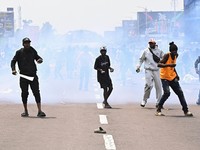 Demonstrasi menentang rencana perubahan konstitusi di Republik Demokratik Kongo, yang membuka jalan bagi Presiden Felix Tshisekedi untuk mencalonkan diri ke masa jabatan ketiga, Rabu (16/9/2026). (REUTERS/Arsene Mpiana)