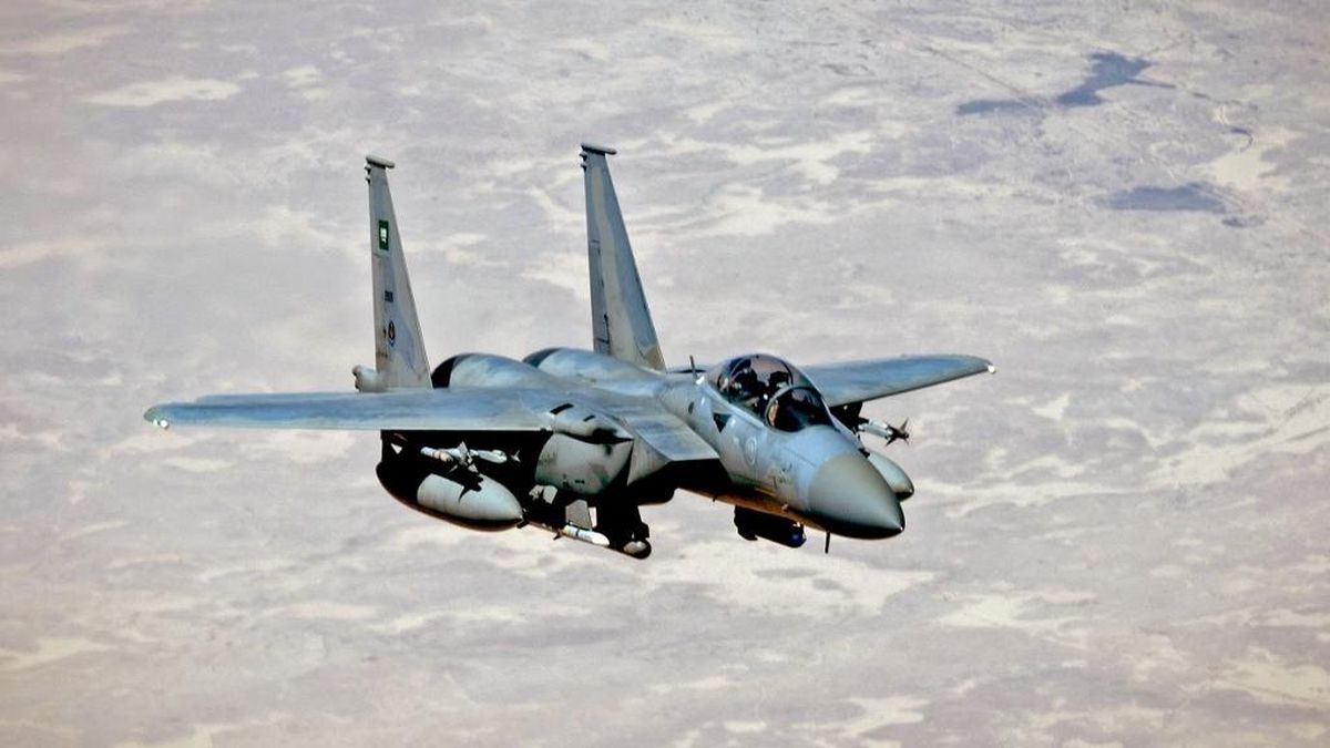 Arab Saudi Kerahkan 100 Jet Tempur untuk Gempur Houthi di Yaman — NadiKabar.com