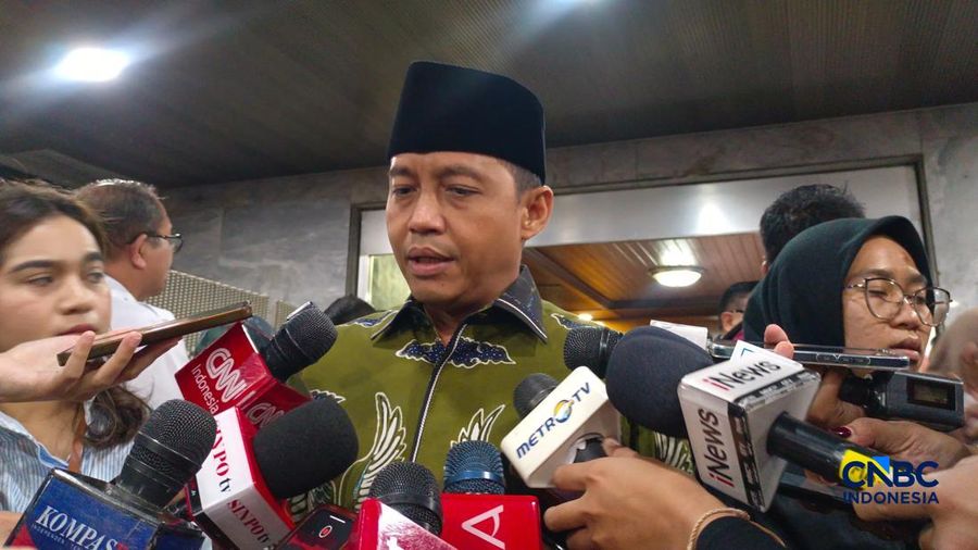 Menteri Kehutanan (Menhut) Raja Juli Antoni saat ditemui di Kompleks Parlemen, Jakarta, Rabu (16/9/2026). (CNBC Indonesia/Martyasari Rizky)