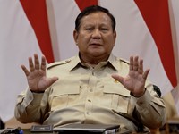 Presiden Prabowo Subianto dalam dialog bersama jurnalis senior dan pakar di Padepokan Garuda Yaksa, Hambalang, Kabupaten Bogor, Provinsi Jawa Barat, Minggu (6/9/2026). (Dok. Tim Media Prabowo Subianto)