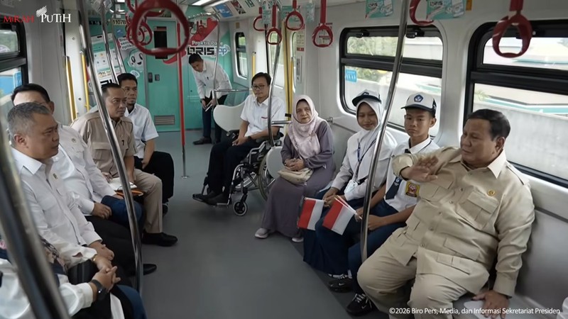 Presiden Prabowo Subianto melakukan uji coba perjalanan LRT Jakarta rute Kelapa Gading-Manggarai, Rabu (16/9/2026).