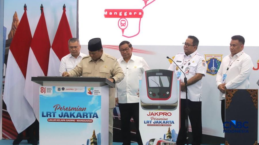 Presiden Prabowo Subianto meresmikan LRT Jakarta Jalur Kelapa Gading-Manggarai yang berlangsung di Stasiun Manggarai, Jakarta, Rabu (16/9/2026).