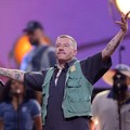 Rapper Macklemore tampil dalam upacara pembukaan Invictus Games di Dsseldorf, Jerman, 9 September 2023. (REUTERS/Thilo Schmuelgen)