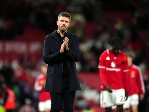 Peringatan Keras Michael Carrick ke Pemain-pemain MU
