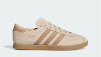 Sneakers Terang Kamu Cepat Kotor? Ini Cara Rawat yang Benar Biar Awet