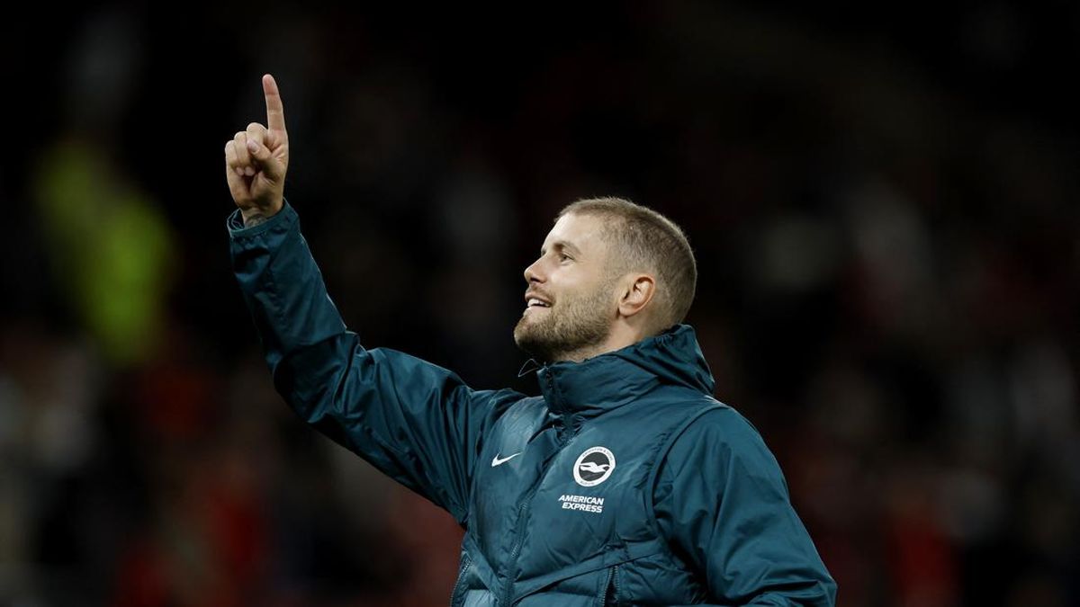Hurzeler Hormati Carrick, Enggan Dikaitkan dengan MU — NadiKabar.com