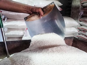 Oplos Beras Rugikan Negara Rp 3,3 Miliar, 8 Pejabat Dicopot