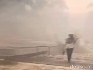 Kabut Asap Makin Pekat Sore-Malam, BMKG Ungkap Penyebab Polusi Terperangkap