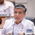 Menaker Yassierli dalam rapat kerja dengan Komisi IX DPR RI, Kamis (17/9/26). (CNBC Indonesia/Ferry Sandi)
