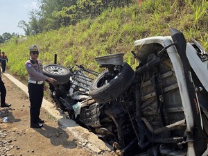 Video: Mobil Fortuner Tertabrak KA Ijen Express, Sopir Tewas