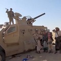 Rekaman yang dirilis Kantor Media Ansar Allah, sayap media kelompok Houthi, pada Selasa (15/9/2026) memperlihatkan pertempuran yang diklaim terjadi antara pejuang Houthi dan pasukan yang didukung Arab Saudi di Provinsi Jawf Timur, Yaman. (via REUTERS
