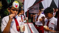 Siswa SDN Menteng 01 Belajar Merawat Gigi Sejak Dini