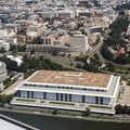 Suasana John F. Kennedy Memorial Center for the Performing Arts, sehari setelah dewan Kennedy Center memutuskan untuk menutup pusat seni tersebut guna perbaikan, di Washington, D.C., AS, Rabu (16/9/2026). (REUTERS/Aaron Schwartz)