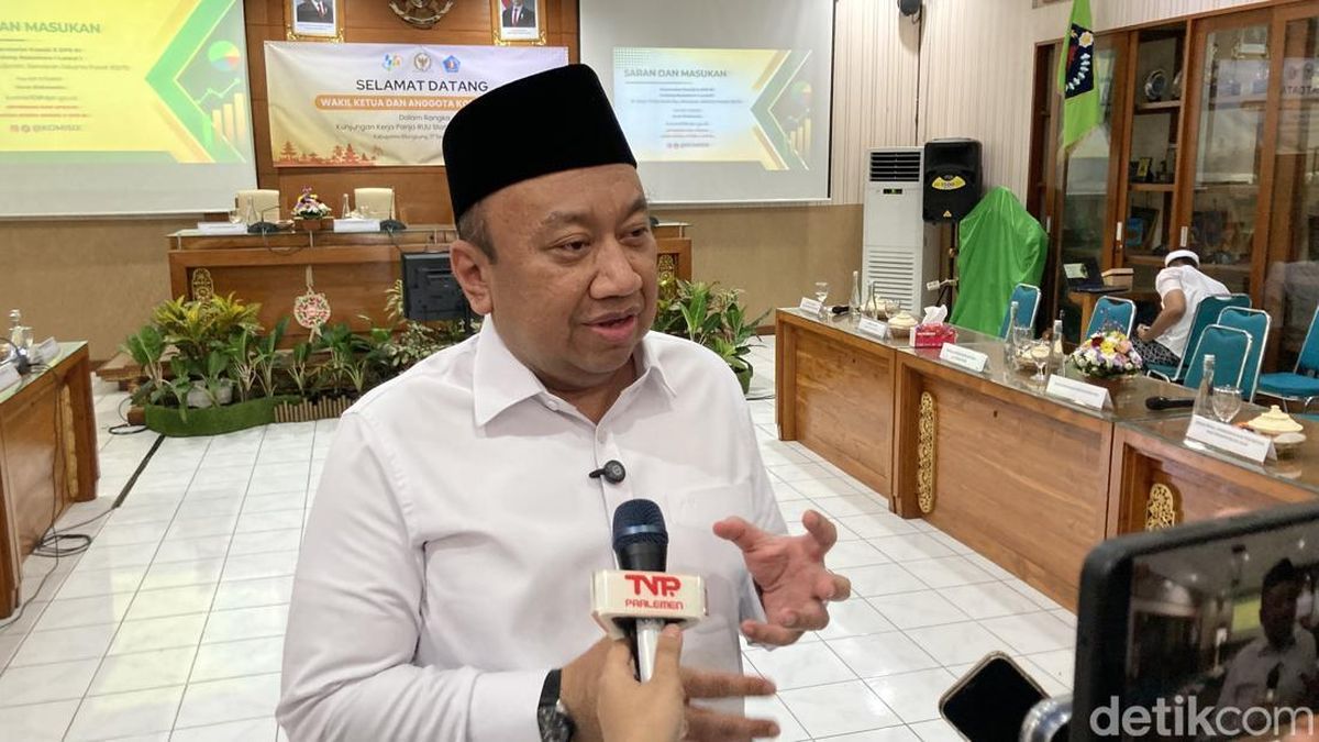 Komisi X DPR Dorong Sanksi Tegas Jika Grup WA Mahasiswa UGM Terbukti Cabul — NadiKabar.com