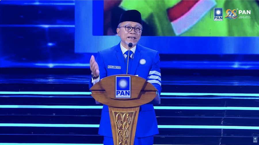 Ketua Umum DPP Partai Amanat Nasional (PAN), Zulkifli Hasan saat menyampaikan sambutan dalam perayaan puncak Hari Ulang Tahun ke 28 Partai Amanat Nasional, di Jakarta International Convention Center (JICC), Senayan, Jakarta, Jumat (18/9/2026). (Tangk