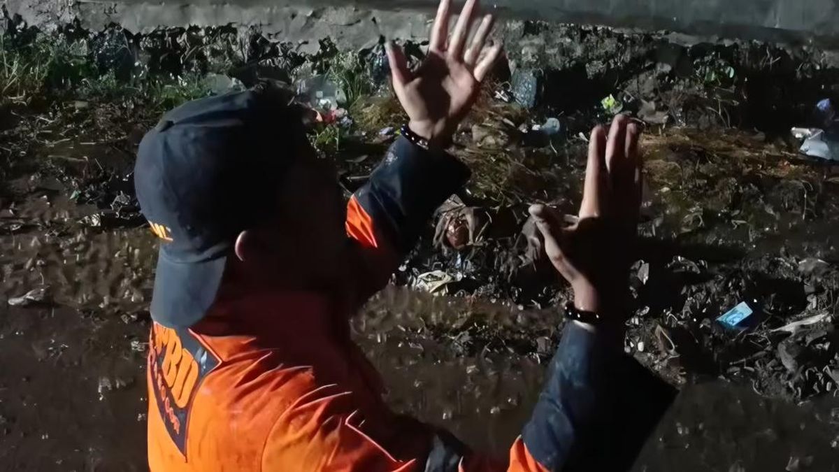 Titik Panas di TPA Galuga Turun Usai Hujan Guyur Bogor, Petugas Sujud Syukur