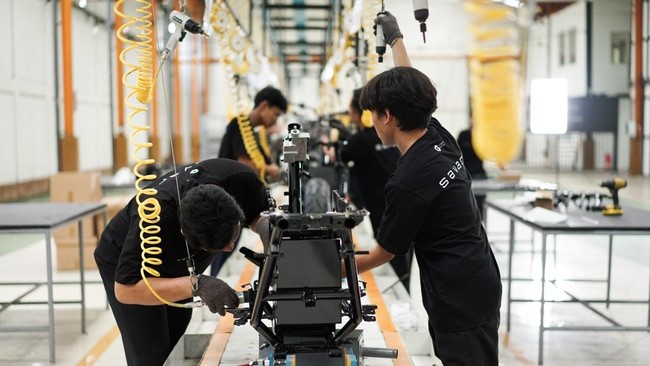 Tertinggi di RI! Motor Listrik Ini Punya Kandungan Lokal Tembus 75%