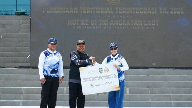 Rayakan HUT TNI AL, CTARSA Serahkan Bantuan ke Masyarakat Pesisir