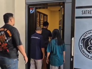 Ibu dan Pacar di Sidoarjo Paksa Anak-Keponakan yang Masih SMP Threesome