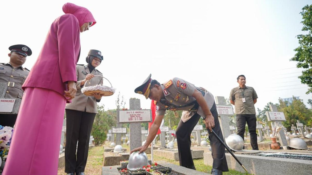 Jelang HUT ke-71 Lalu Lintas, Korlantas Polri Ziarah ke TMP Kalibata