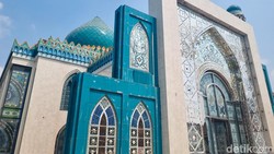 Mewah dan Estetik, Masjid Gaya Persia Bertabur Kristal Ini Ada di Jogja