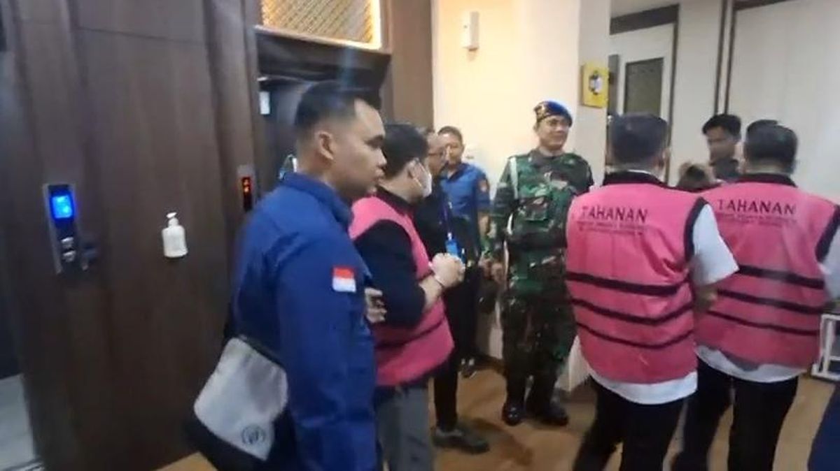 Kejagung Limpahkan Bos Tambang Aseng dkk ke Kejari Jakpus