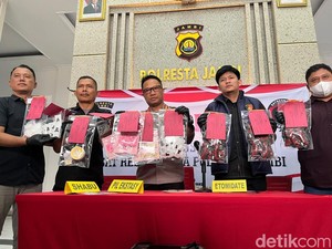 Bandar dan 4 Pengedar Etomidate-Ekstasi di Jambi Ditangkap Selama Sepekan