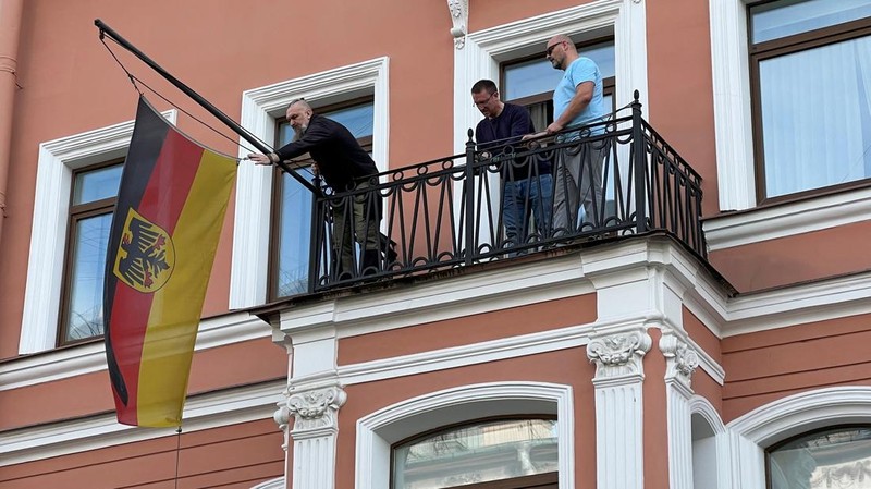 Rusia menutup konsulat Jerman di St. Petersburg. (REUTERS/Dmitry Vasilyev)