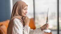 Makeup Cepat Luntur di Kulit Berminyak? Atur Urutan Skincare Pagimu Begini