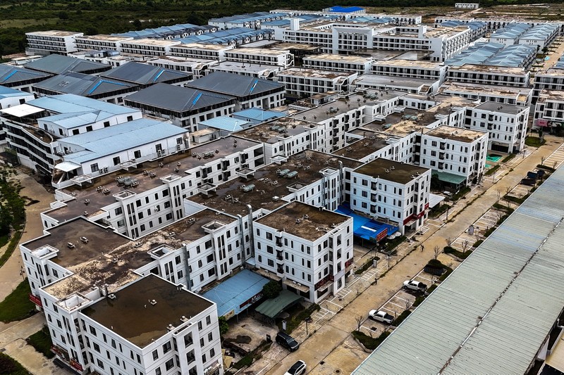 Lokasi Legend Innovation Co., Ltd., juga dikenal sebagai Meun Chey Commercial City atau Legend Park, yang terkait dengan operasi penipuan daring dan pelanggaran kerja paksa, di desa Tbong Wat, komune Krabao, distrik Komchay Mea, provinsi Prey Veng, Kamboja, Senin (21/9/2026). (REUTERS/Soveit Yarn)